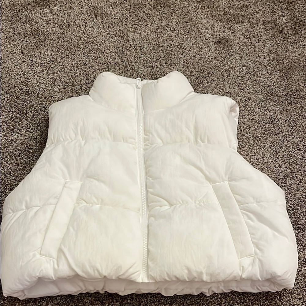 H&M Ivory Quilted Vest